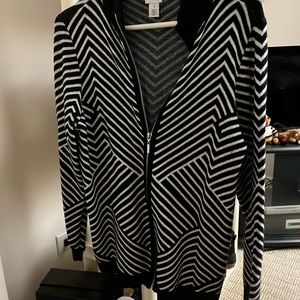Weekends by Chico’s Black and White Sweater Size Medium